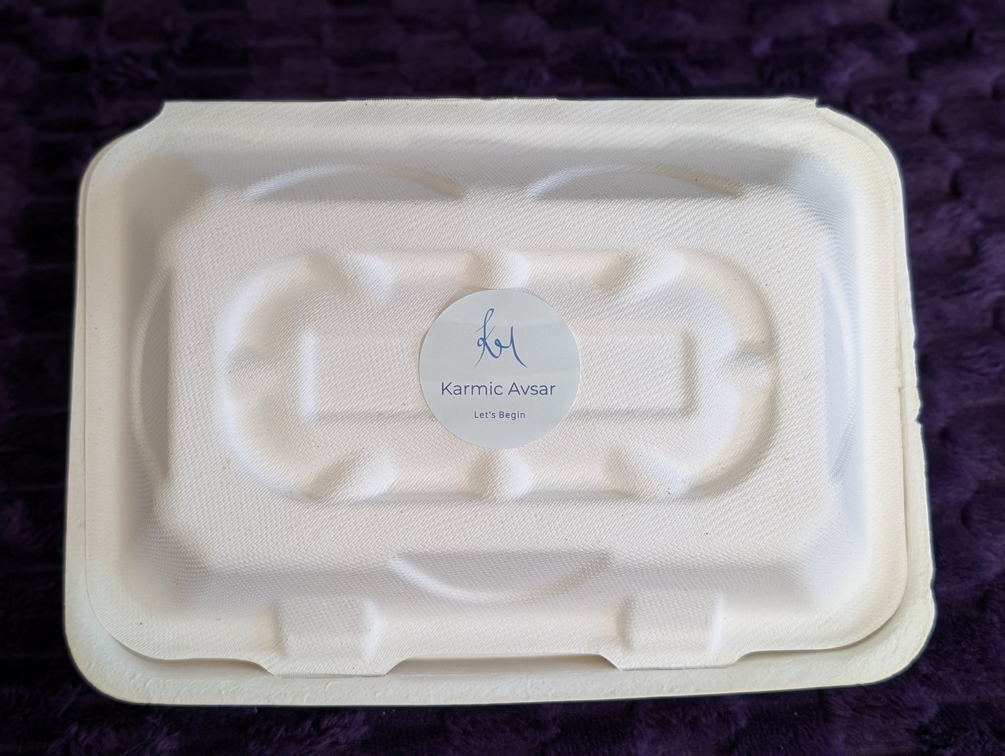 Karmic Clamshells – Compostable Sugarcane Takeout Containers 9" x 6" x 3"